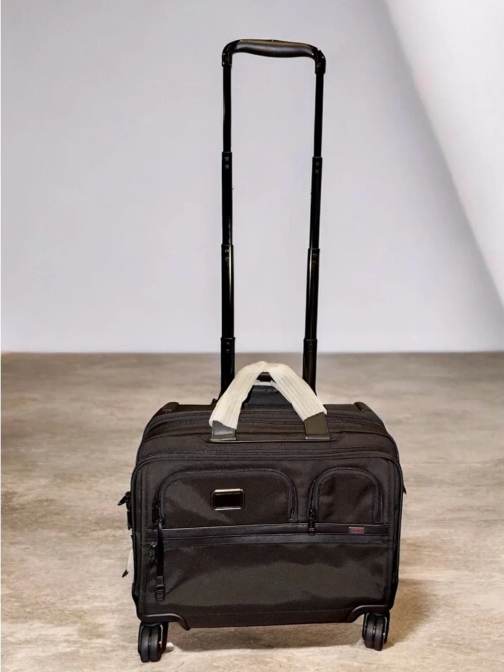 TUMI ALPHA Deluxe 4 Wheeled Laptop Case Brief